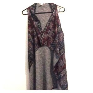 4/$15  pretty Aztec print long vest/ duster